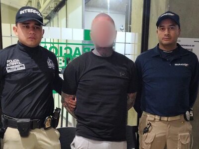 En operativo de seguridad, Migración Colombia entrega a Interpol a estadounidense buscado por fraudes y delitos federales