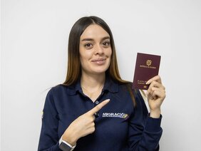 Si va a salir de Colombia revise su pasaporte y evite inconvenientes por no tener el documento en buen estado