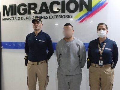 Controles migratorios permiten captura de colombiano deportado de EE.UU. buscado por blanqueo de capitales, organización, asociación o grupo delictivo