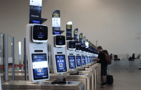 Foto de maquinas de registro biometrico