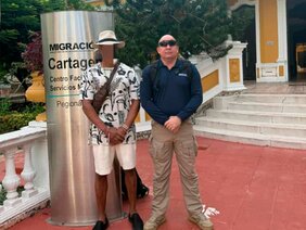 Expulsado ciudadano estadounidense en Cartagena. Denuncias por alteración del orden público y se iba sin pagar cuentas en restaurantes