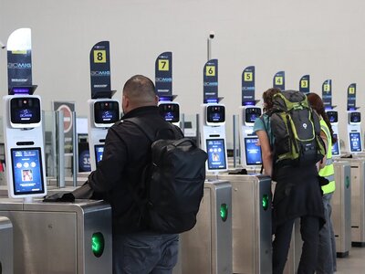 Crecen los flujos migratorios más de 64.000 registros diarios durante la temporada alta de mitad de año 2025