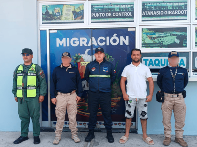 Migración Colombia expulsa a presunto jefe de sicarios del Tren de Aragua y a seis venezolanos por afectaciones al orden público en Bucaramanga