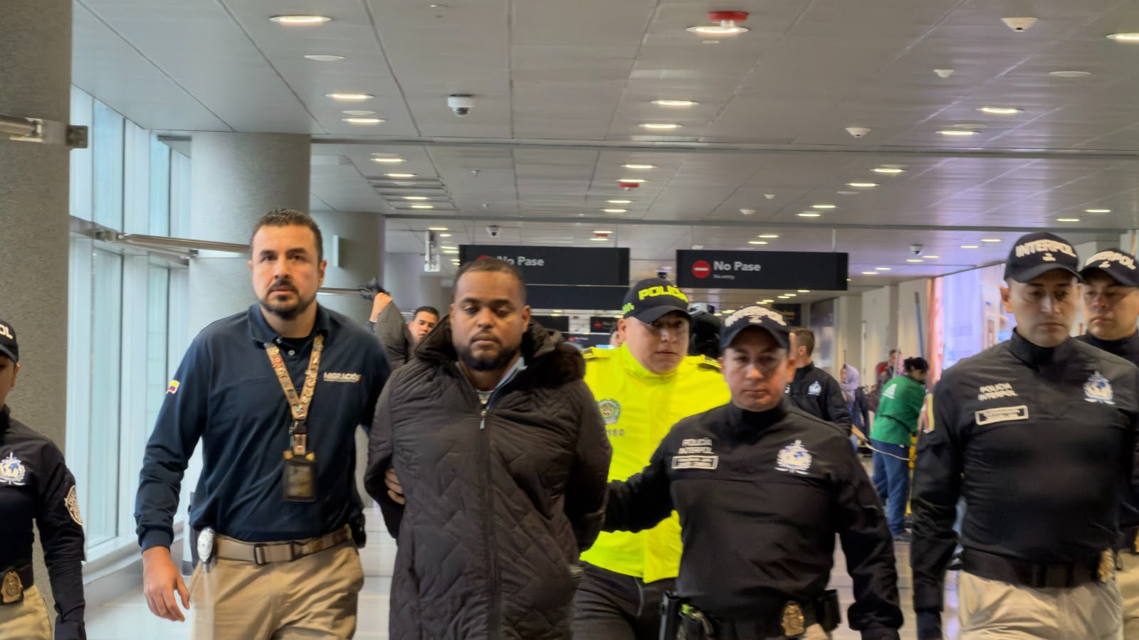Migración Colombia dejó a disposición de las autoridades a Jorge Isaac Campaz Jiménez, alias “Mapaya”, líder de la estructura criminal Los Espartanos que opera en Buenaventura
